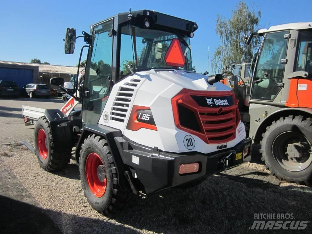 Bobcat L85 لوادر انزلاقية التوجيه