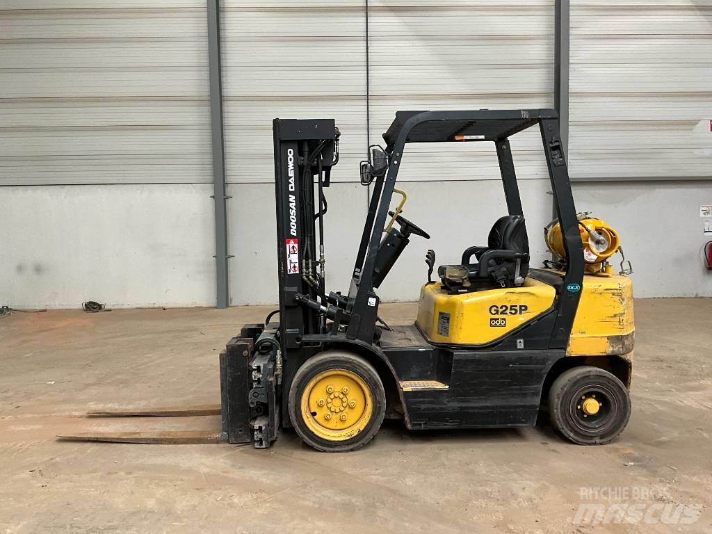Doosan G 25 P-3 شاحنات LPG