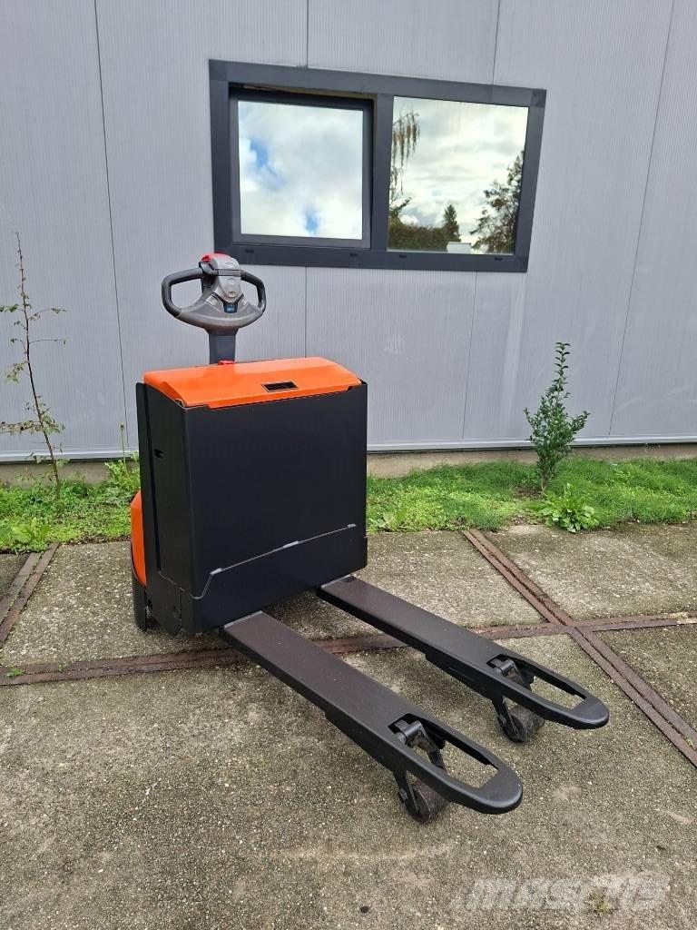 BT LWE 160 معدات الرفع منخفض المستوى