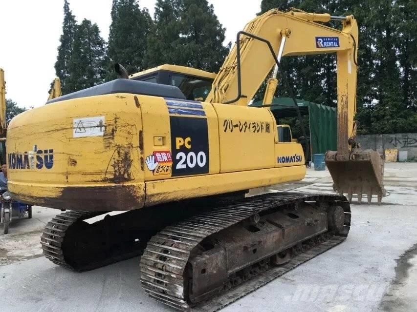 Komatsu pc220-7 حفارات زحافة