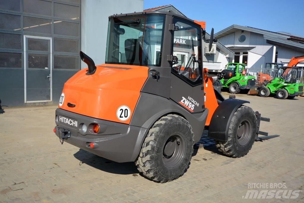 Hitachi ZW 95-6 C لوادر بعجل