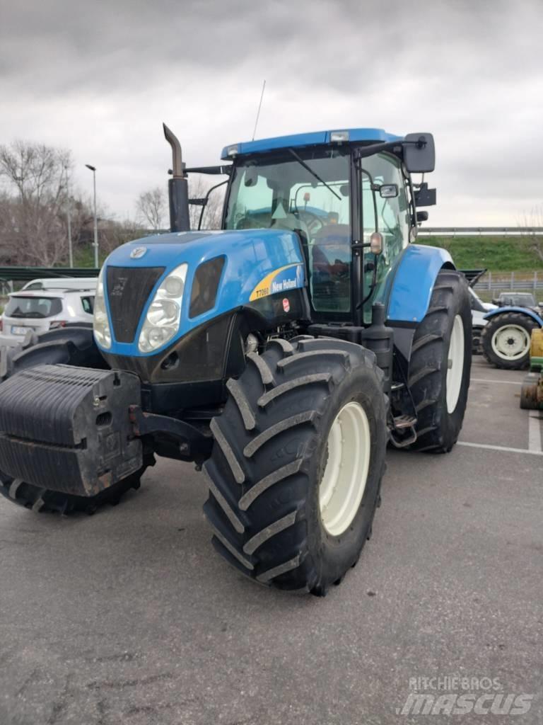 New Holland T 7060 الجرارات