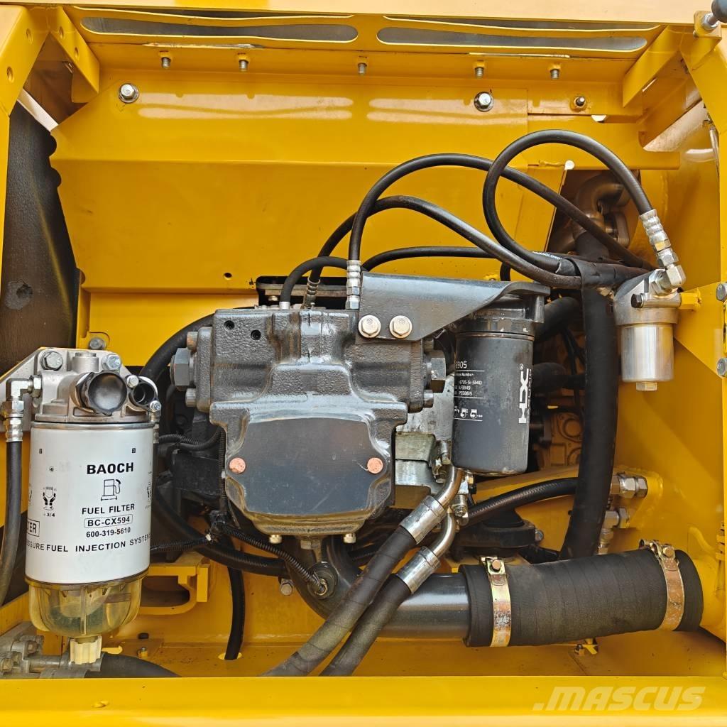 Komatsu 220-8 حفارات زحافة