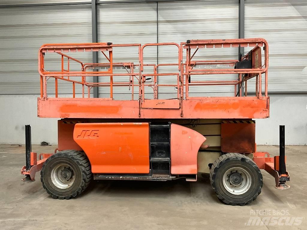 JLG 3394 RT رافعات مقصية الشكل