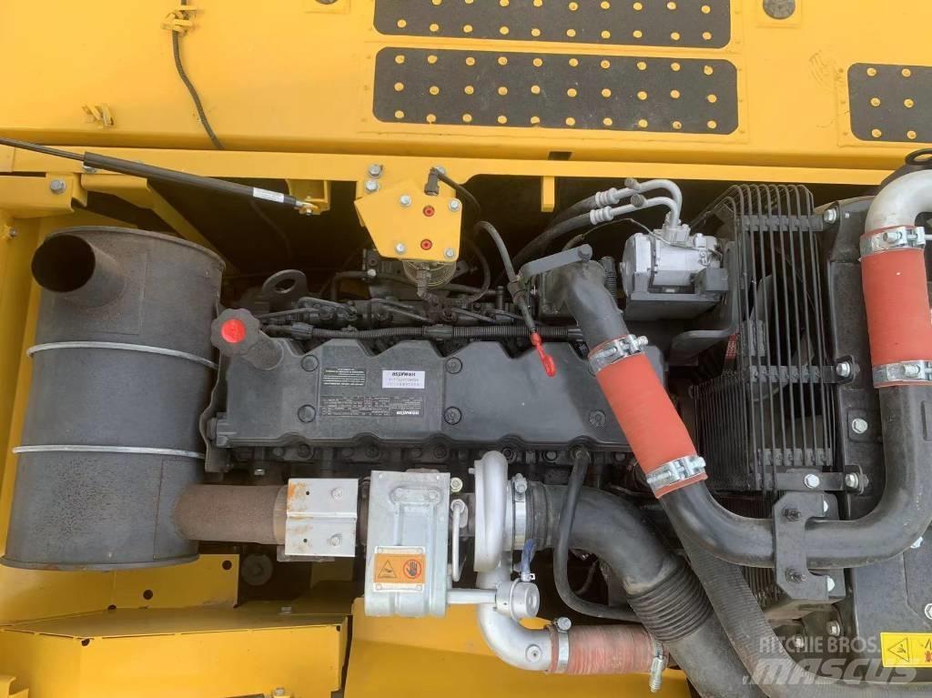 Komatsu PC 220-8 حفارات زحافة