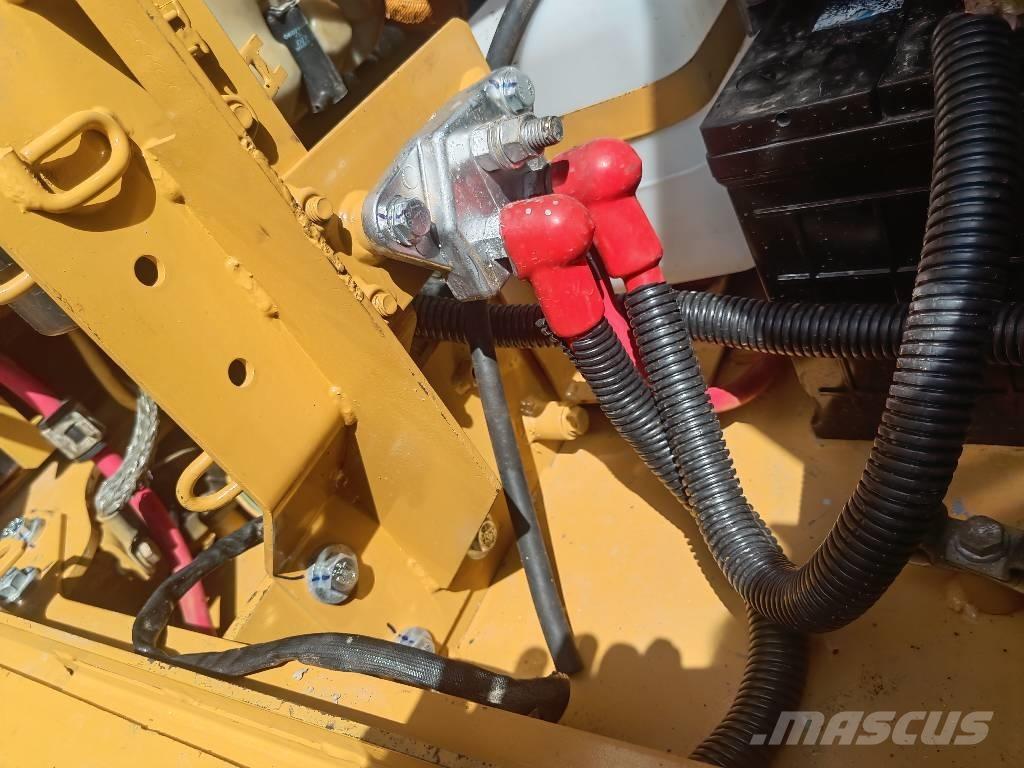 CAT 312 D2GC حفارات زحافة