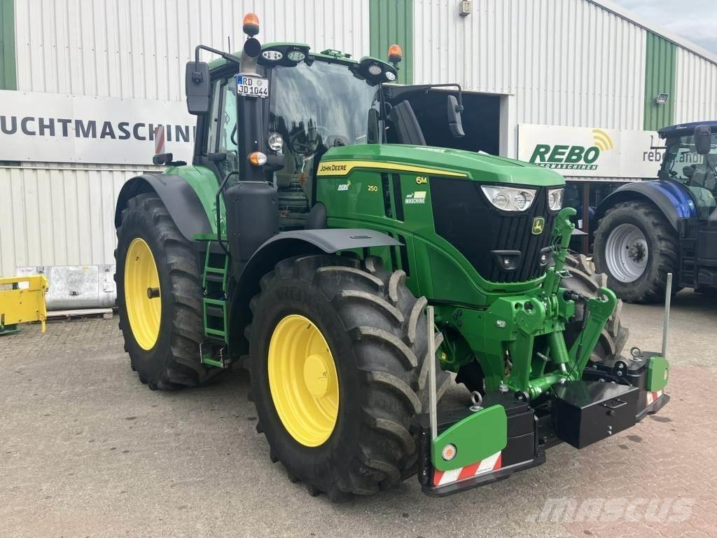 John Deere 6M250 الجرارات