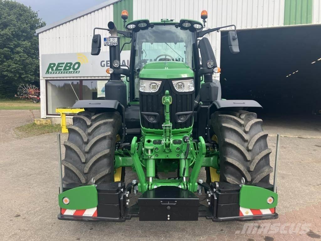 John Deere 6M250 الجرارات