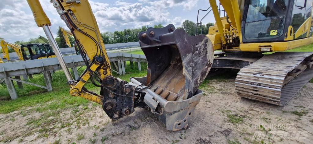 Komatsu PC 210 LC-11 حفارات زحافة