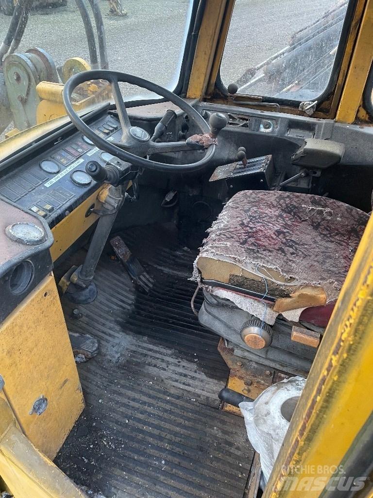 Volvo L90 لوادر بعجل