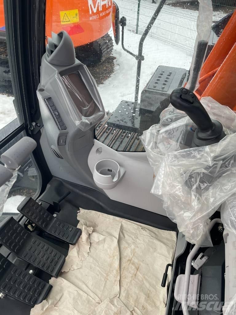 Hitachi ZX 130-6 حفارات زحافة