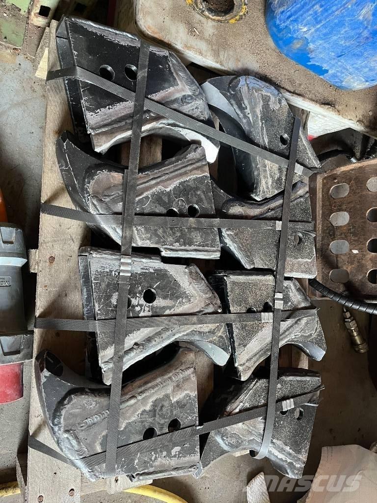 Brokk 500 حفارات خاصة