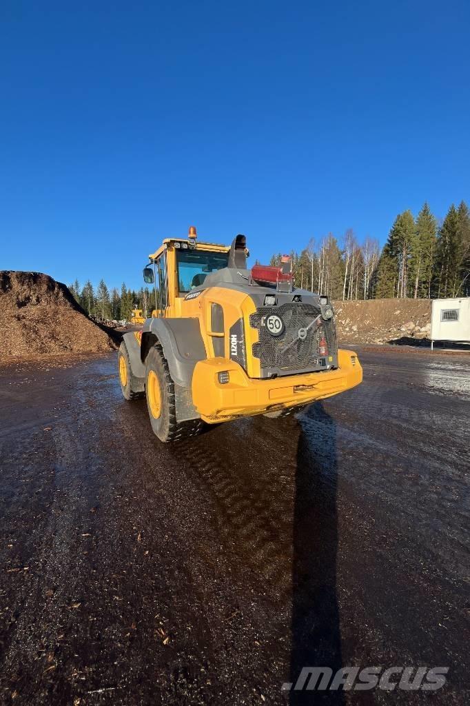 Volvo L 120 H لوادر بعجل