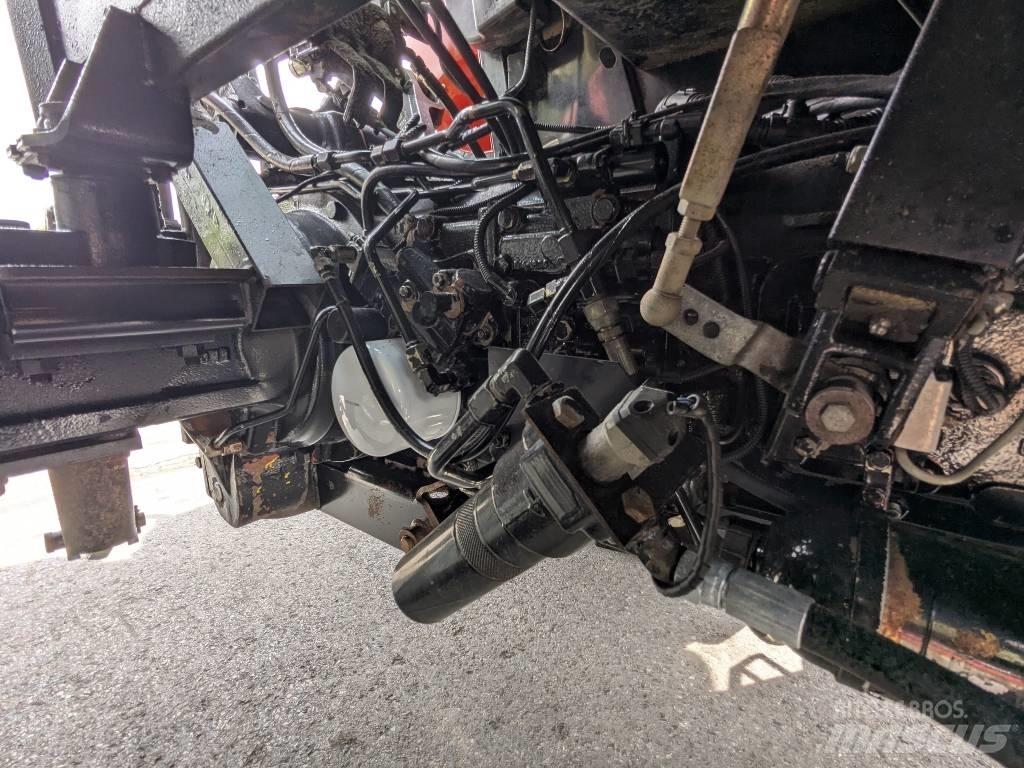 Massey Ferguson 5465 الجرارات