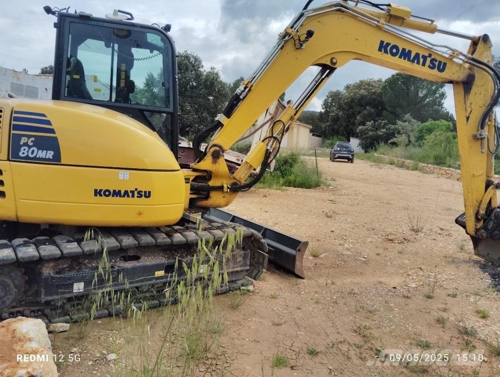 Komatsu PC 80 MR حفارات وسط 7 طن - 12 طن