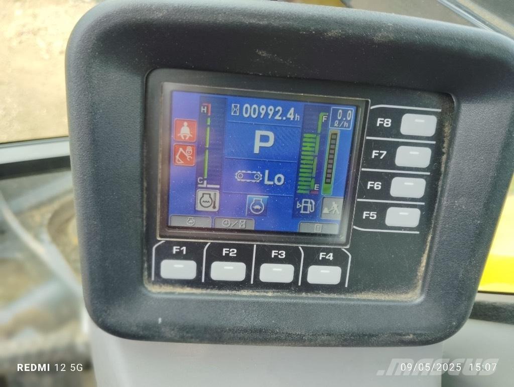 Komatsu PC 80 MR حفارات وسط 7 طن - 12 طن