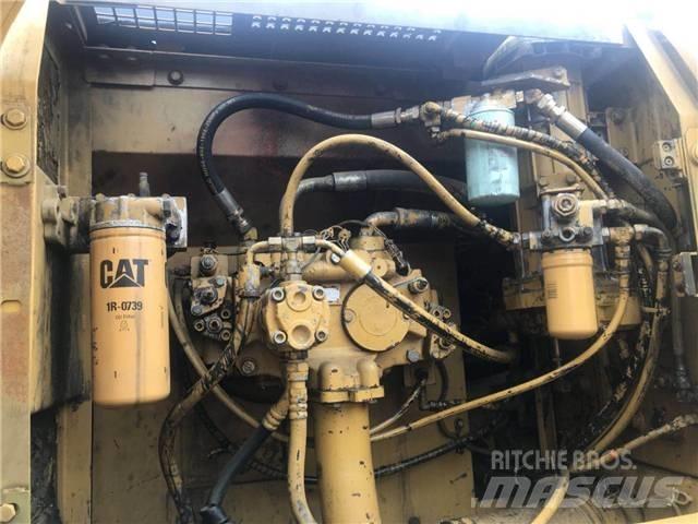 CAT 330C حفارات زحافة