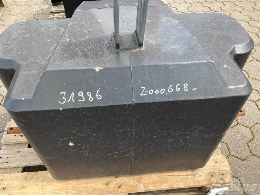  SUER 700 kg ملحقات أخرى للجرارات