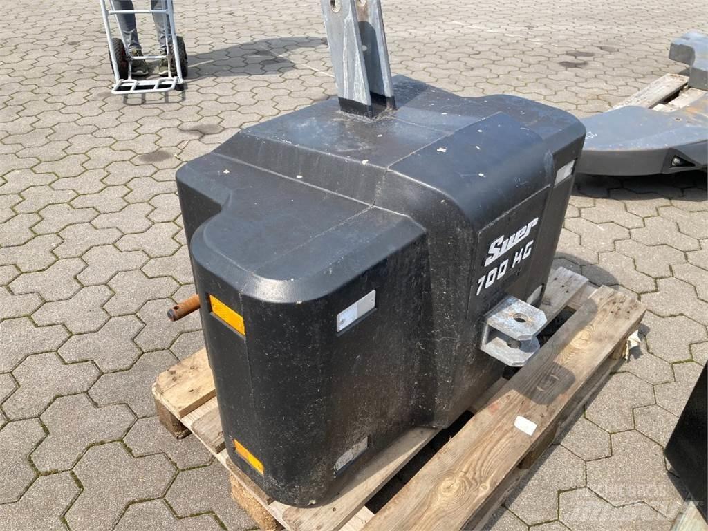  SUER 700 kg ملحقات أخرى للجرارات