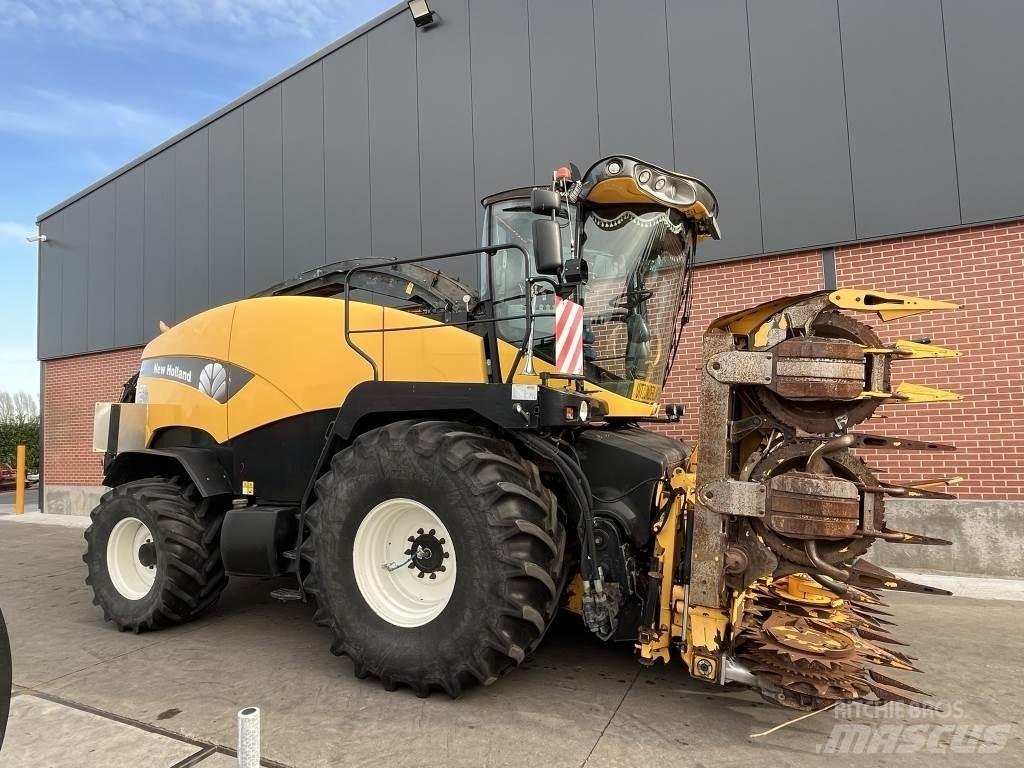 New Holland FR9050 علافات ذاتية الدفع