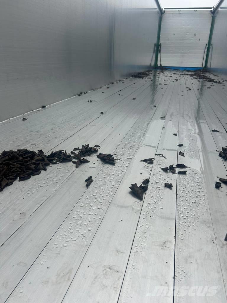 Knapen K 100 نصف مقطورات لنقل ألواح الخشب