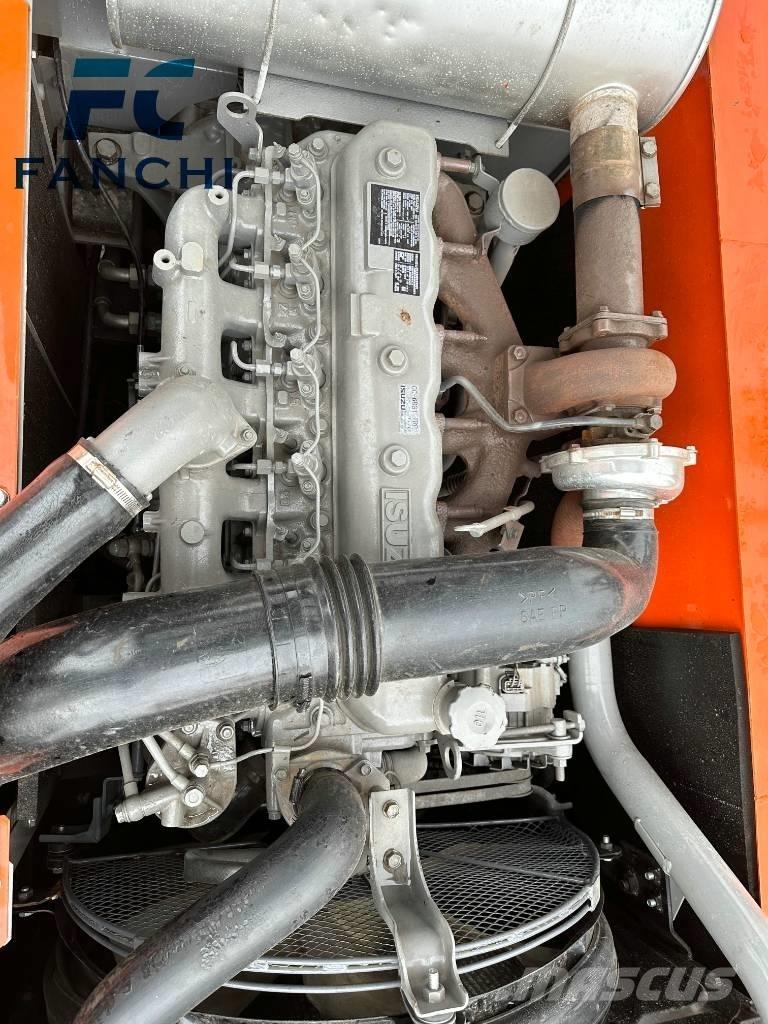 hiatchi zx200 حفارات زحافة