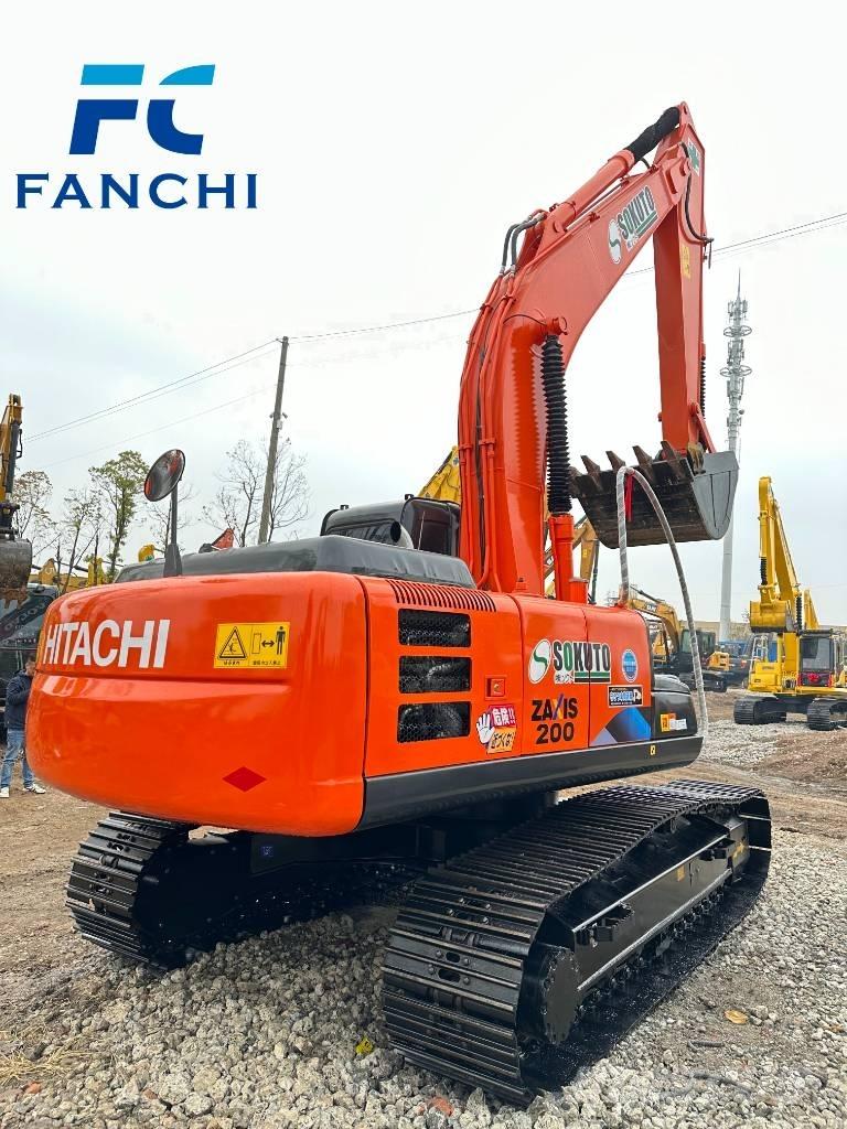 Hitachi zx200 حفارات زحافة