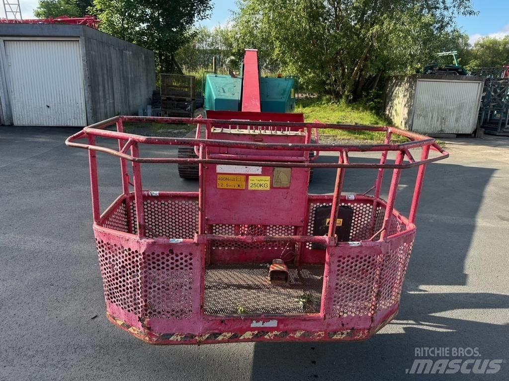 Aichi SR 182 رافعات سلة تلسكوبية