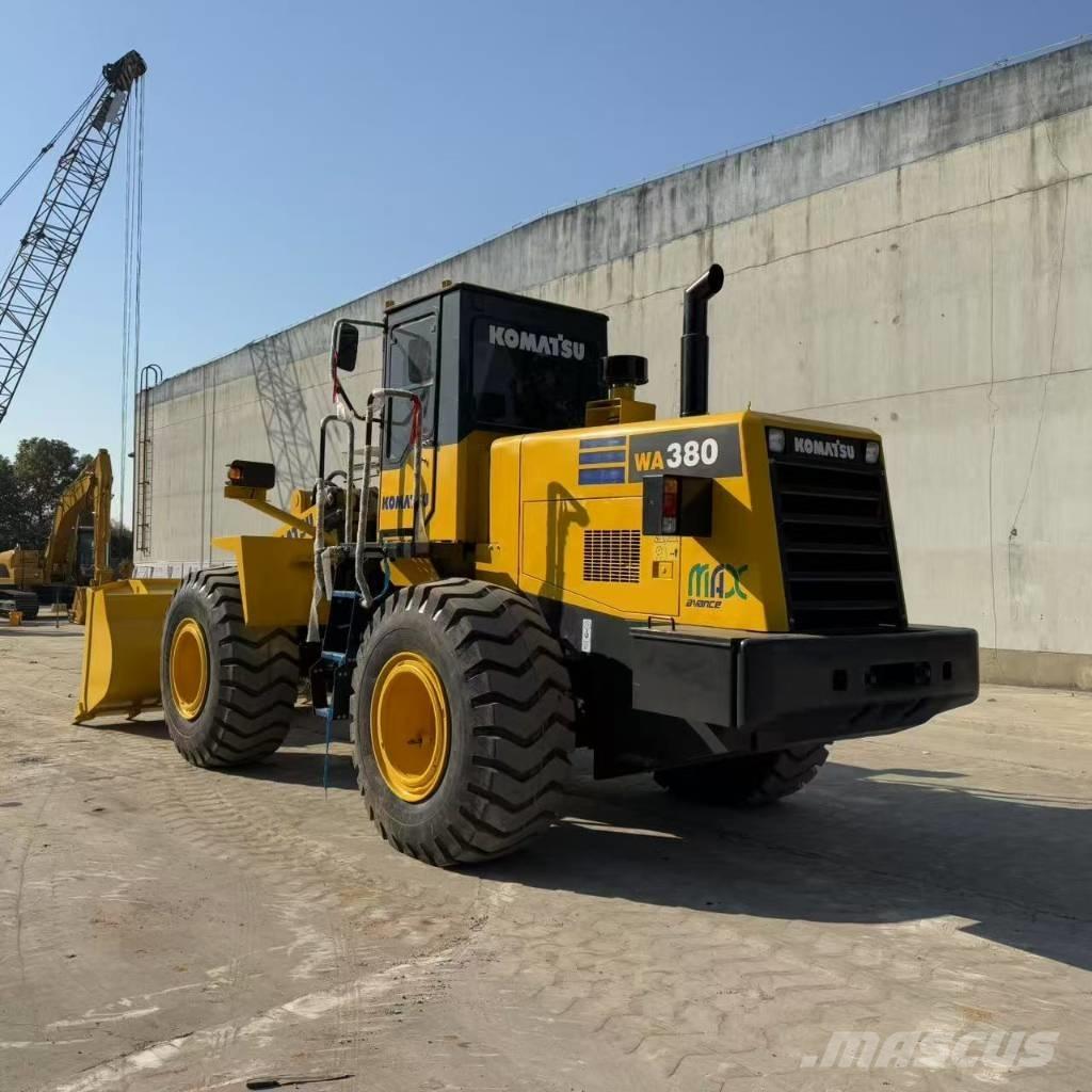 Komatsu WA 380-3 لوادر بعجل