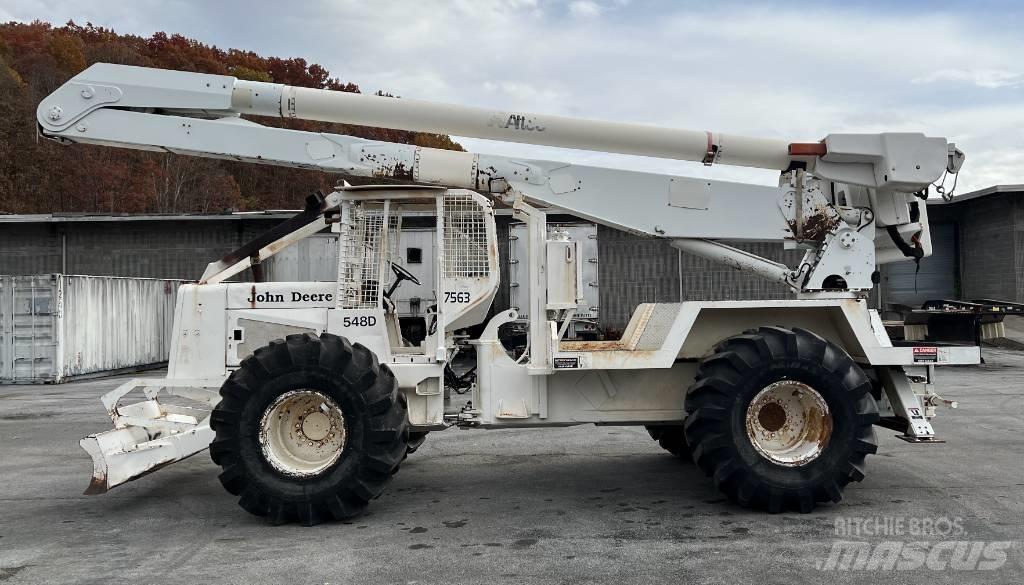 John Deere 548 D ساحبات الأشجار