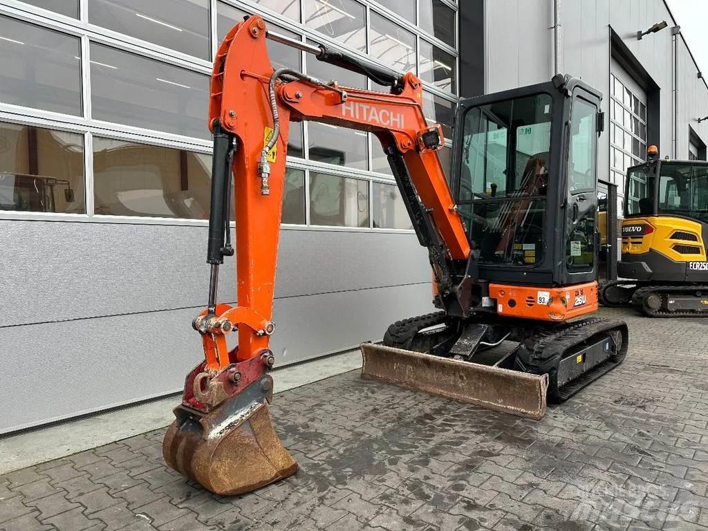 Hitachi ZX26U-6 CR حفارات صغيرة أقل من 7 طن (حفارات صغيرة)