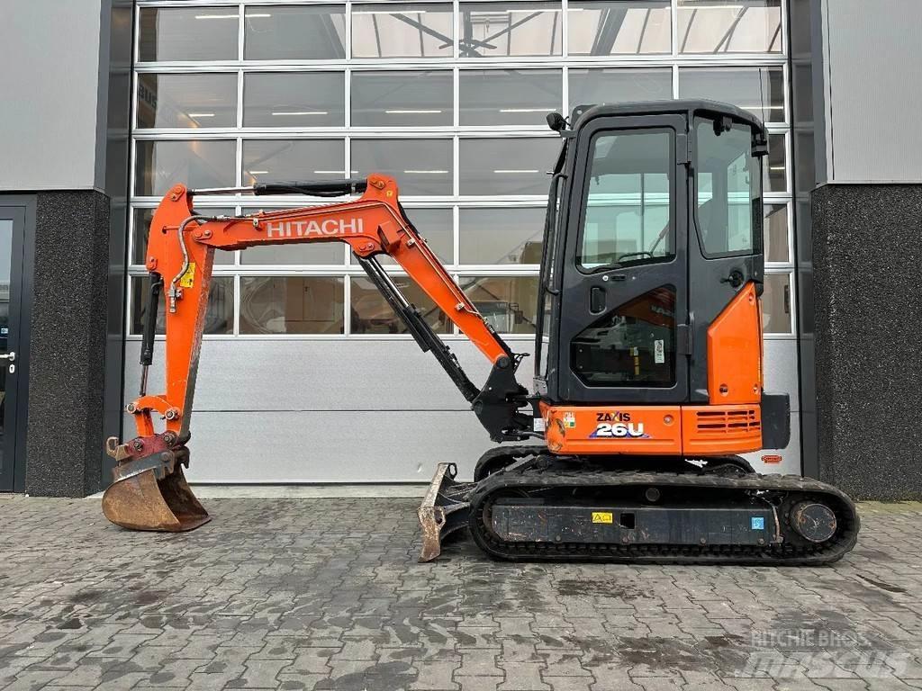 Hitachi ZX26U-6 CR حفارات صغيرة أقل من 7 طن (حفارات صغيرة)