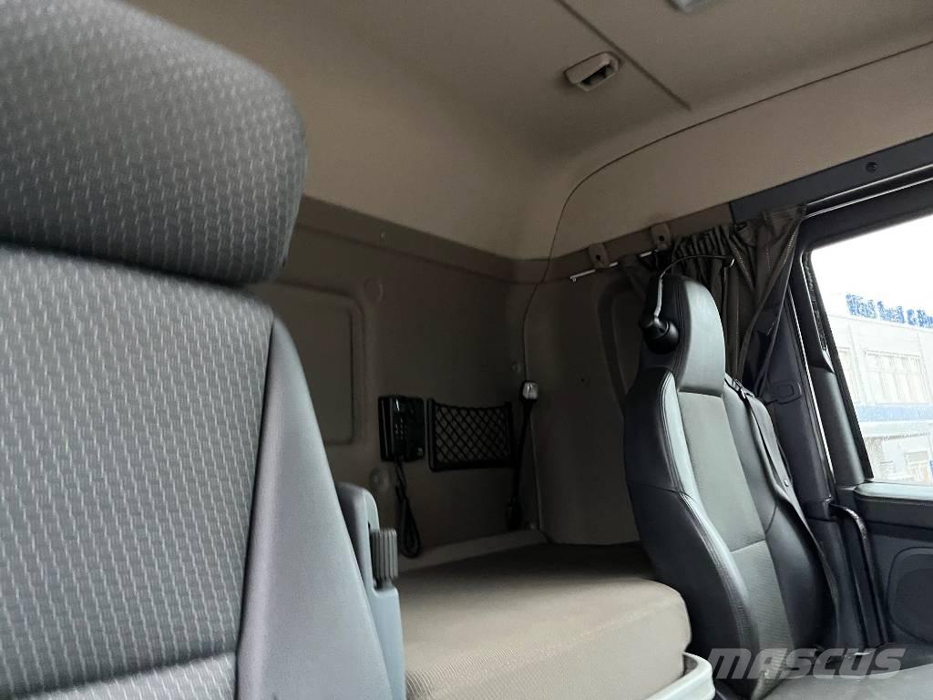 Scania R490 شاحنات الرافعات الخطافية