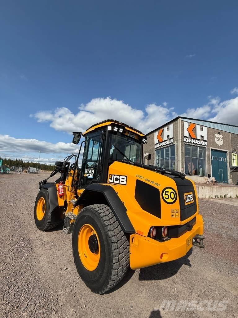 JCB 413S لوادر بعجل