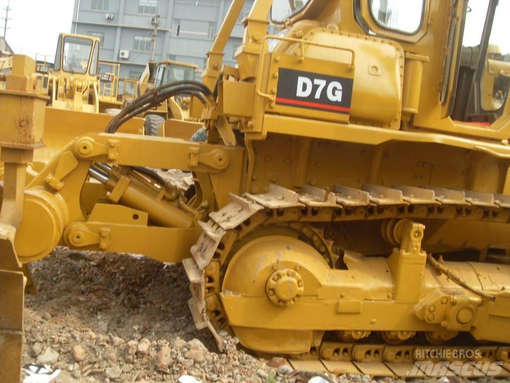 CAT D 7 G معدات تمهيد الطرق