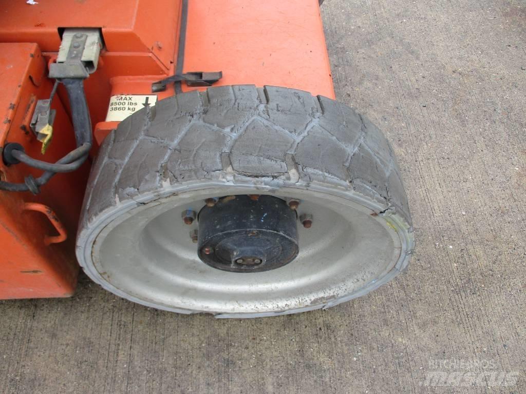 JLG E 300 AJP (718) رافعات ذراع ذاتية الحركة مدمجة