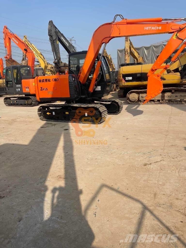 Hitachi ZX70 حفارات وسط 7 طن - 12 طن