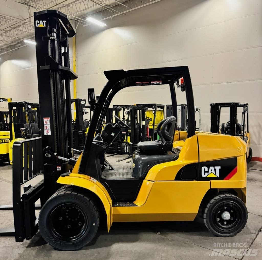CAT DP 45 N شاحنات ذات رافعات شوكية - أخرى