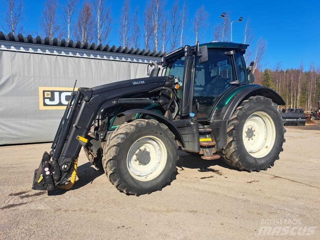 Valtra N 154 E الجرارات