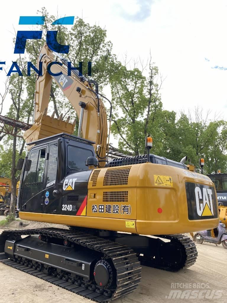 CAT 324 D حفارات زحافة