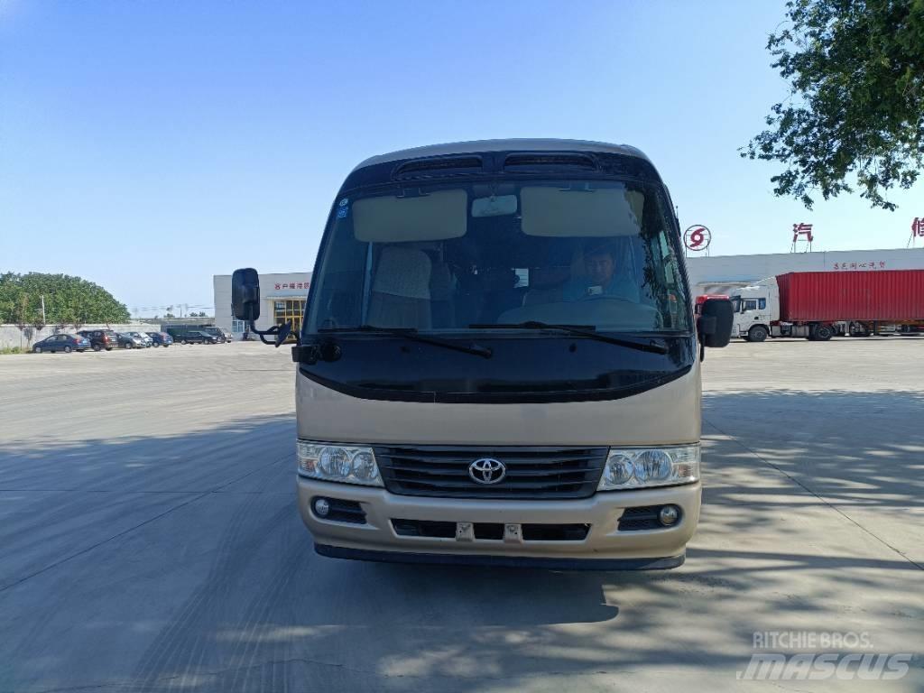 Toyota Coaster Bus حافلة صغيرة