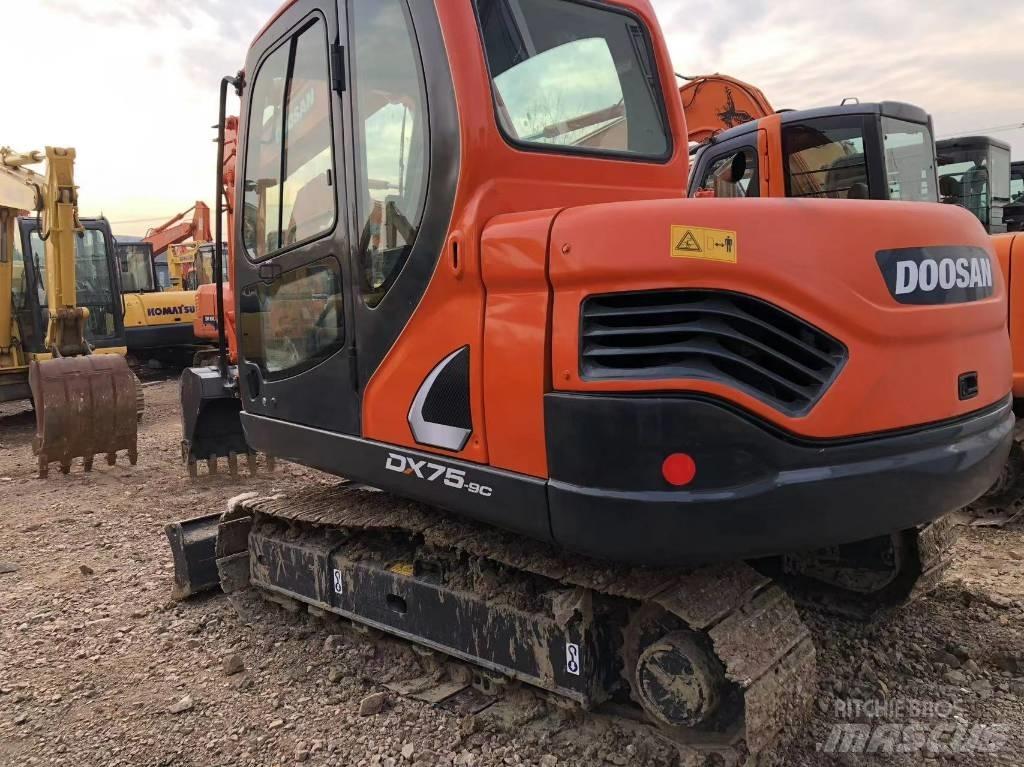 Doosan 75-9c حفارات زحافة