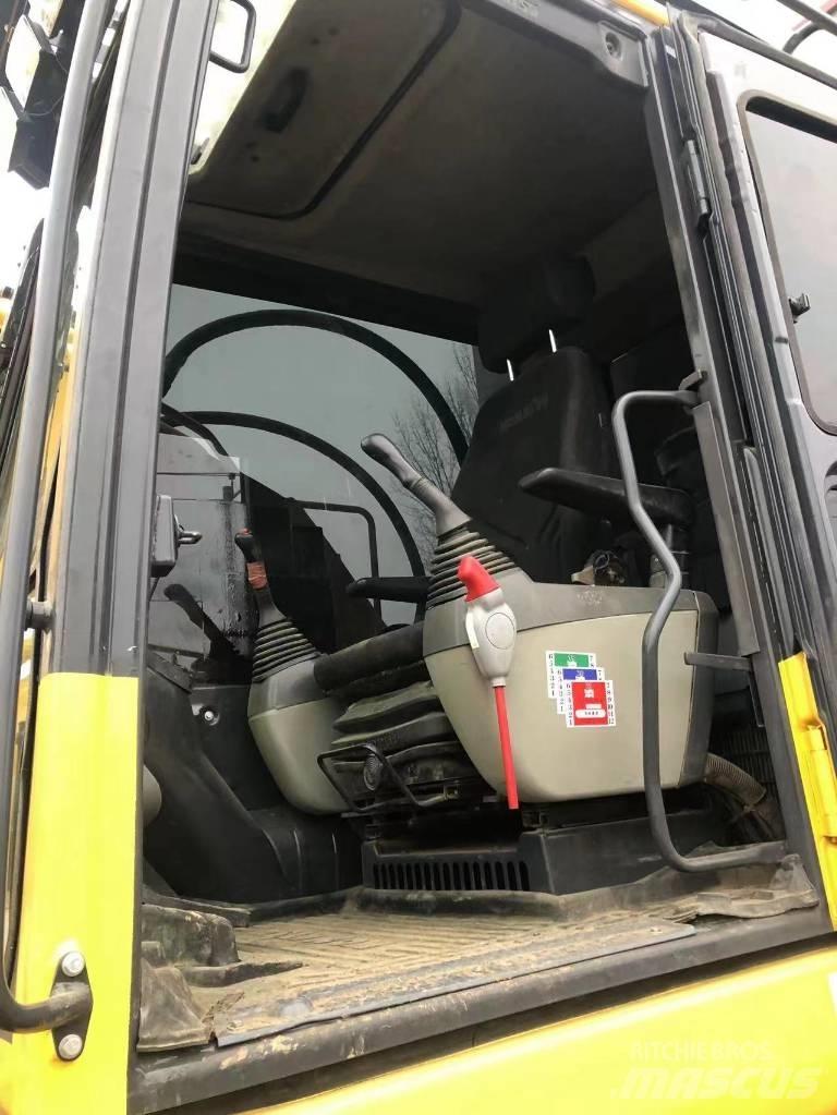 Komatsu PC 210 LC حفارات زحافة