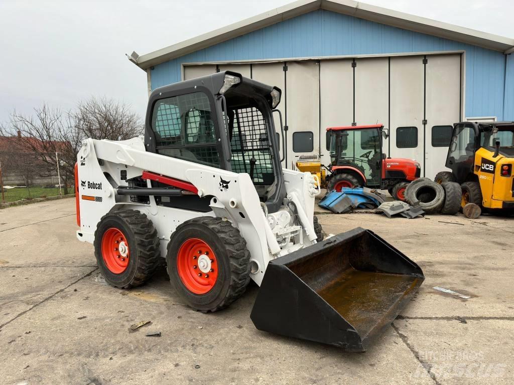 Bobcat S 550 لوادر انزلاقية التوجيه