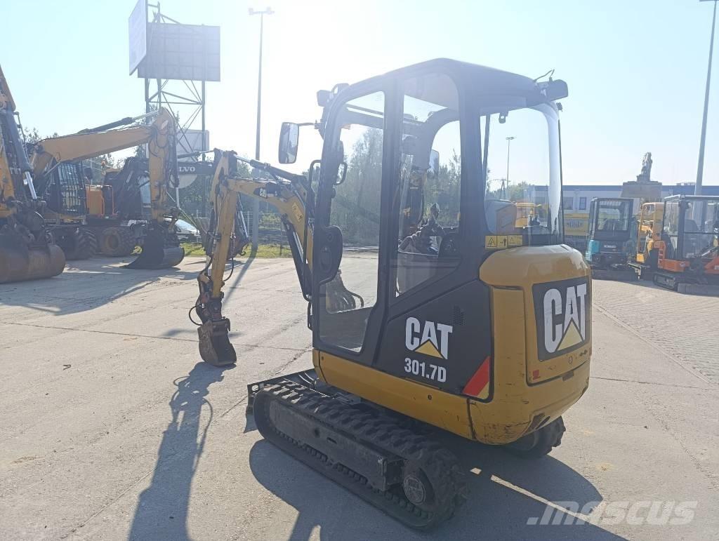 CAT 301.7 D حفارات صغيرة أقل من 7 طن (حفارات صغيرة)