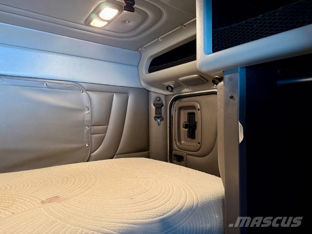 Peterbilt 389 وحدات الجر