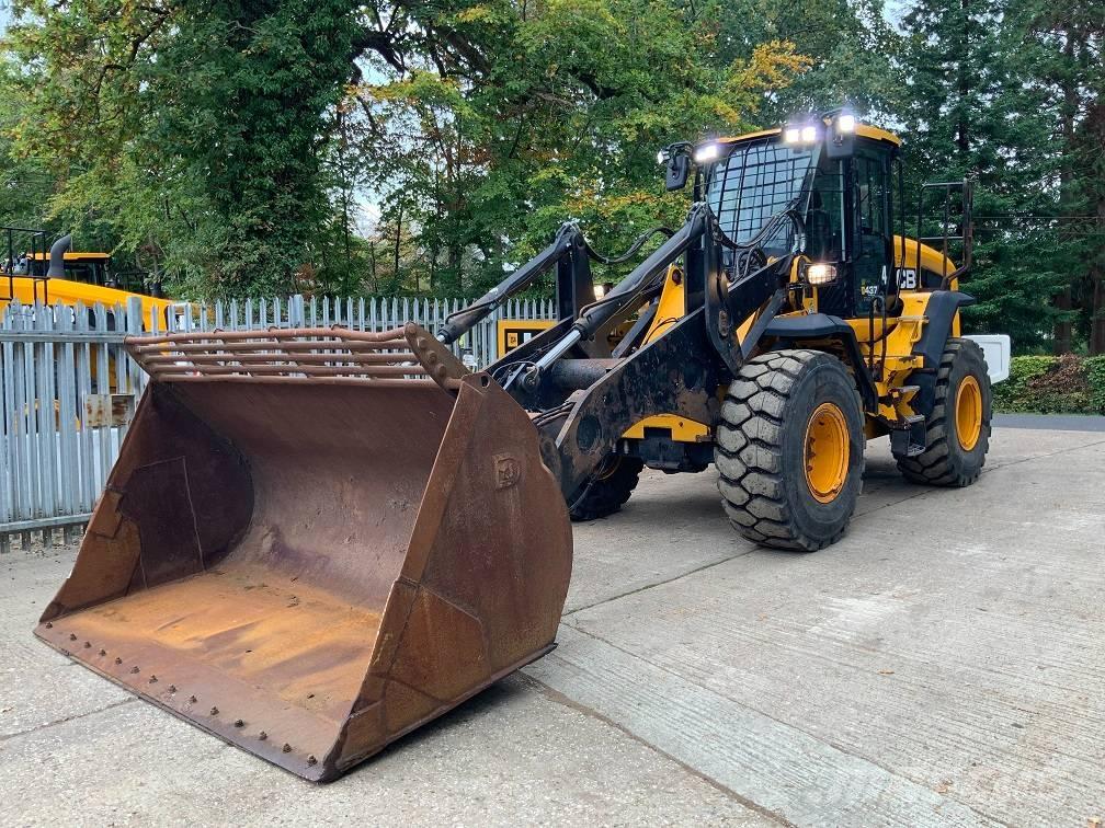 JCB 437 HT لوادر بعجل