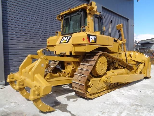 CAT D 6 T XL جرارات تسوية