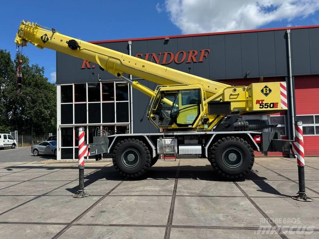 Grove RT 550 E رافعات الطرق الوعرة