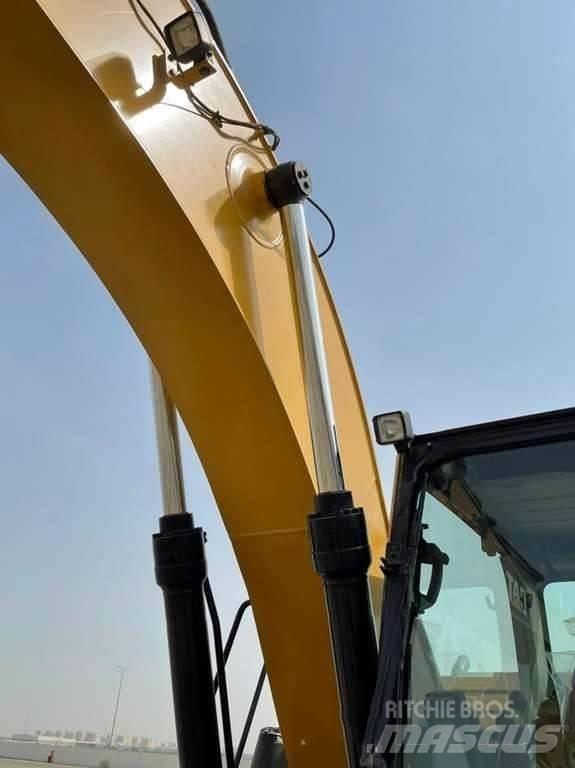 CAT 320GC حفارات زحافة